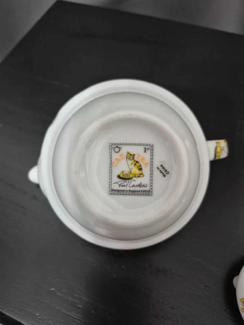 Adorable Tea Pot and Cup all in one with lid - Cat motif